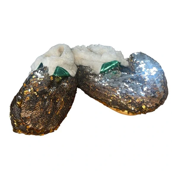 Dan Dee Collectors Choice sequined elf slippers with golden bells. Size Medium - Picture 9 of 13